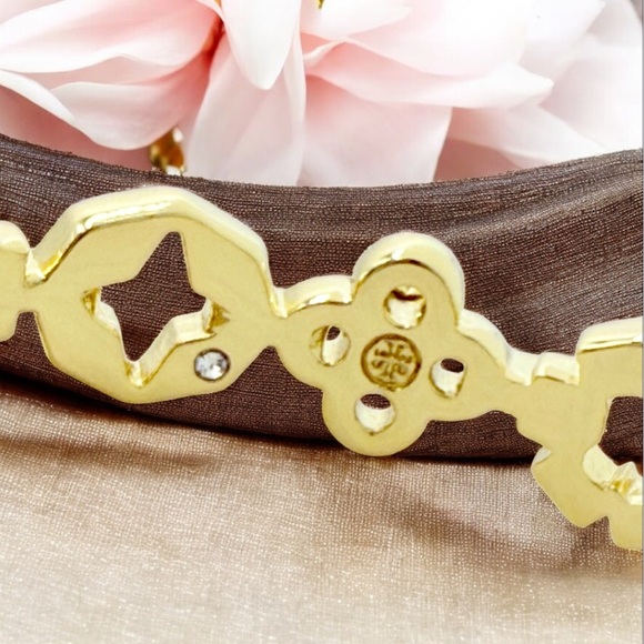 Tory Burc Kira Clover Mixed Logo Cuff Bracelet - Picture 6 of 6